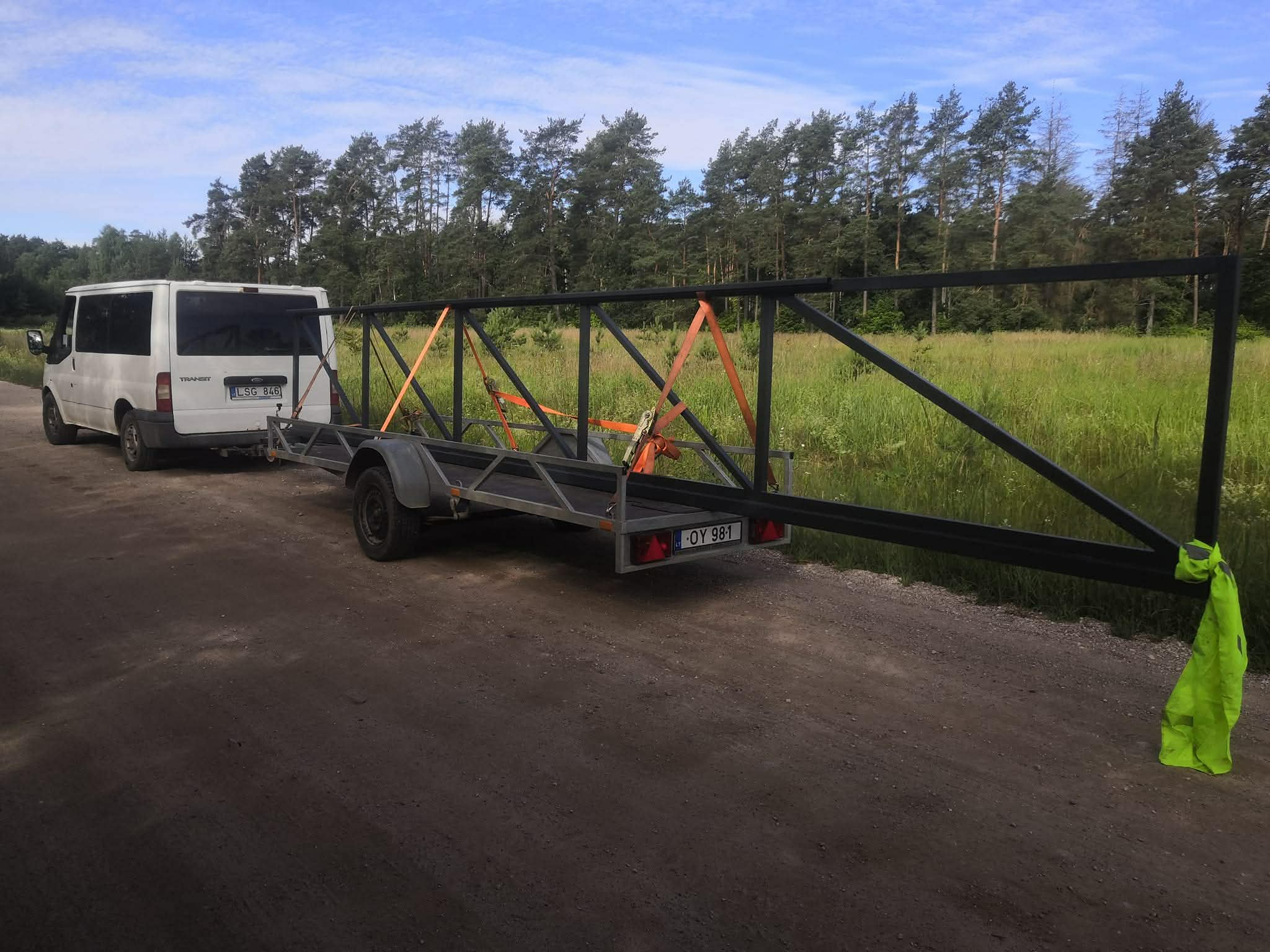 Konsoliniai slenkami vartai