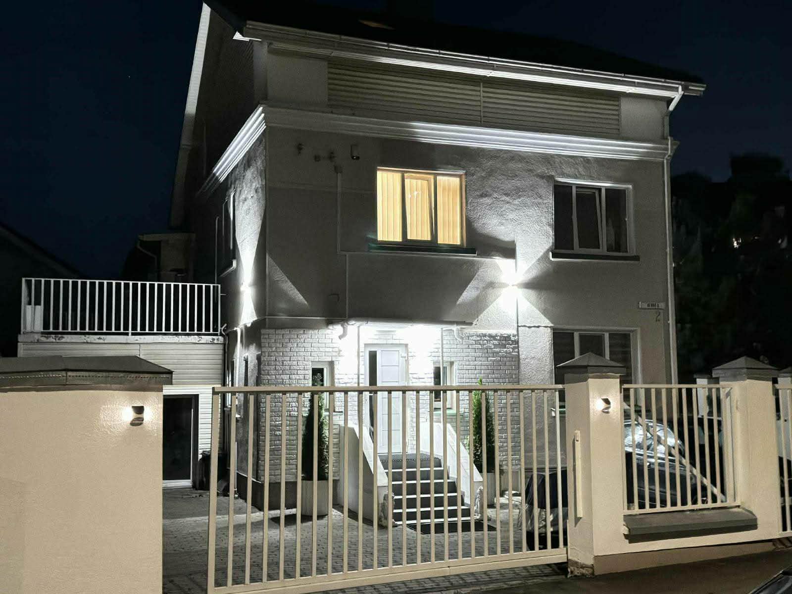 Atveriami vartai su automatika