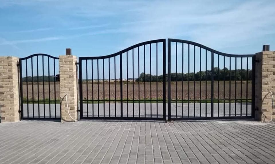 Atveriami vartai su automatika