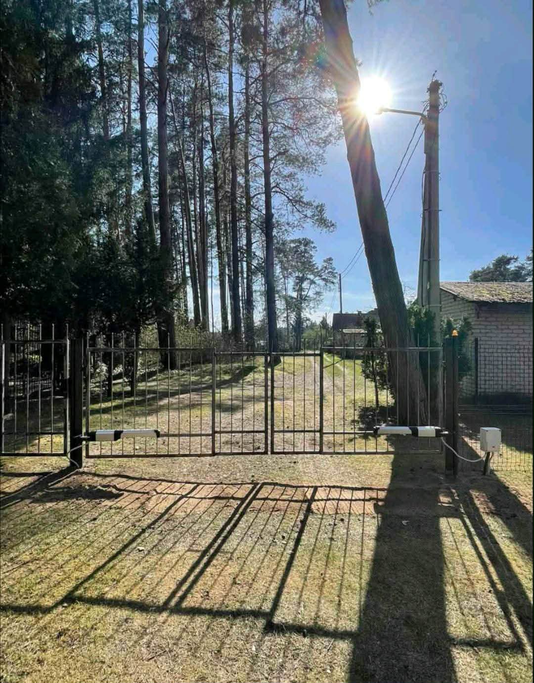 Atveriami vartai su automatika